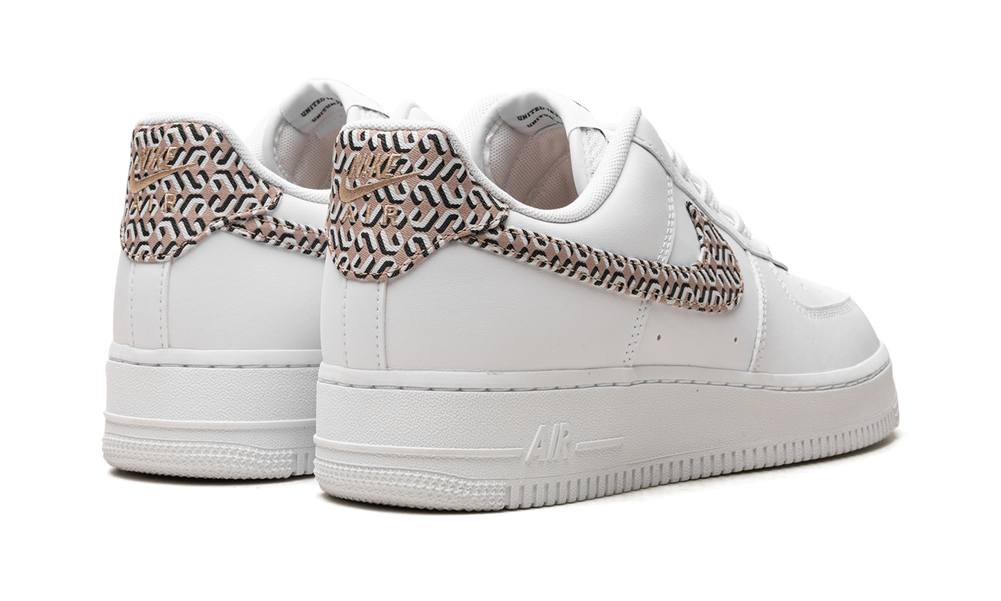 AIR FORCE 1 LO WMNS  United In Victory - White