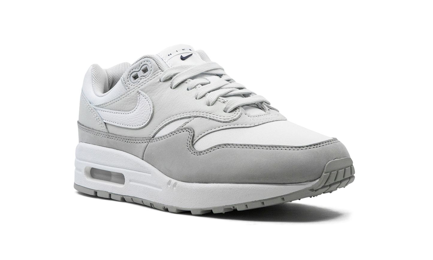 AIR MAX 1 '87 LX WMNS  Light Smoke Grey