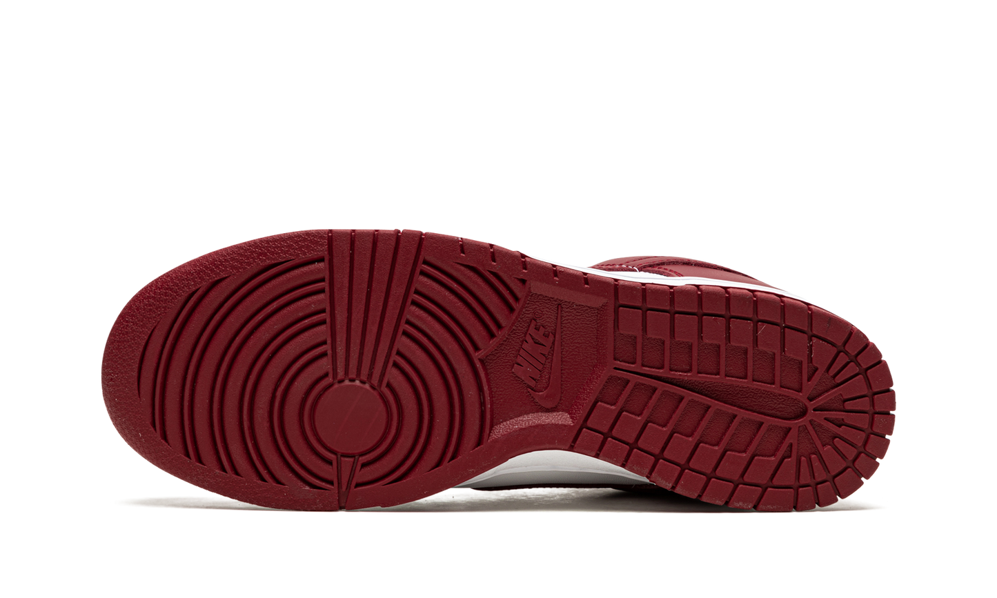 Dunk Low  Team Red