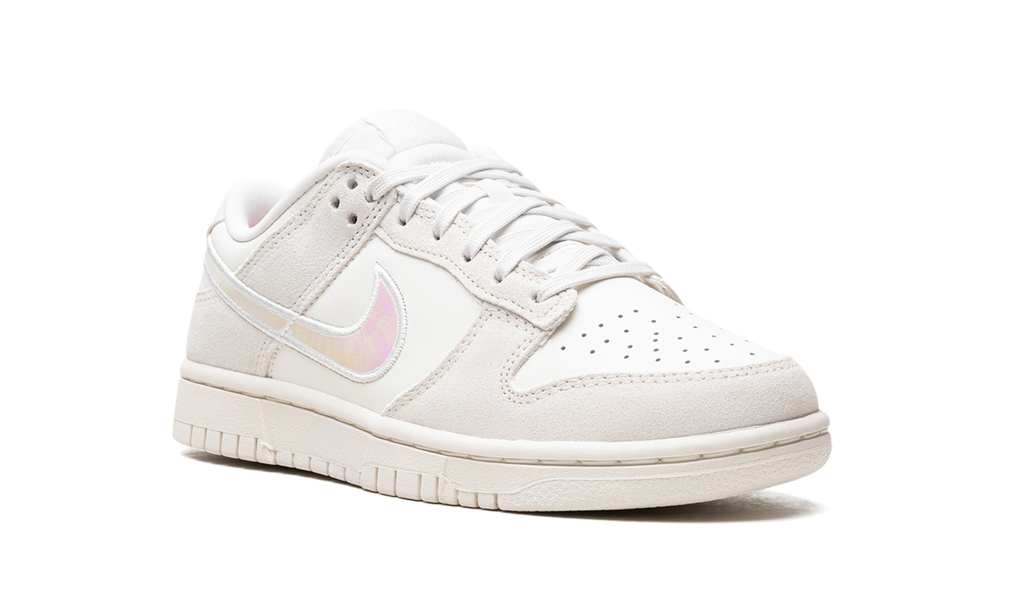 DUNK LOW WMNS  Ridescent Swoosh