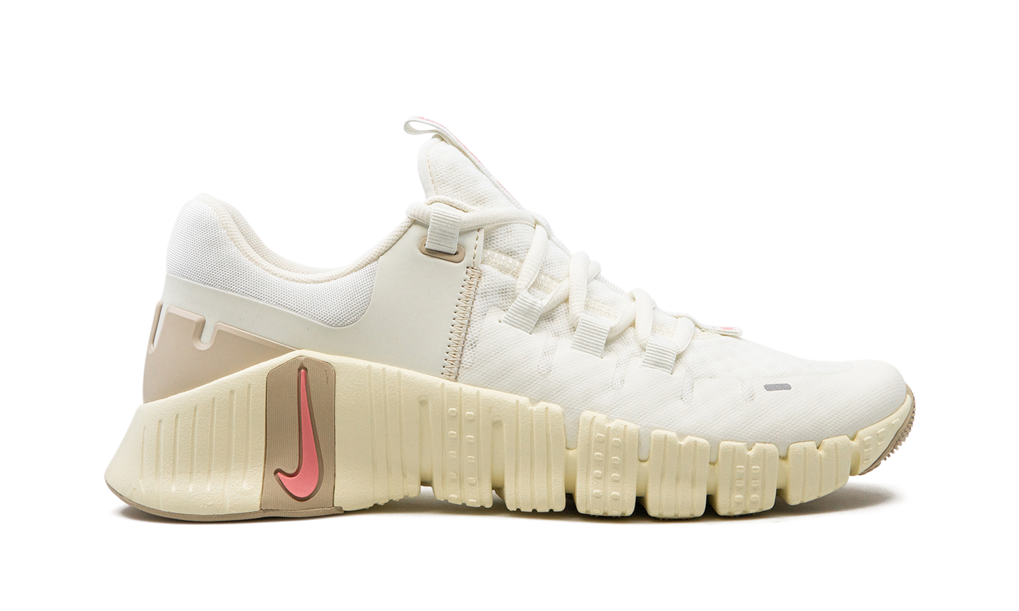 Free Metcon 5 WMNS  Sail Sanddrift