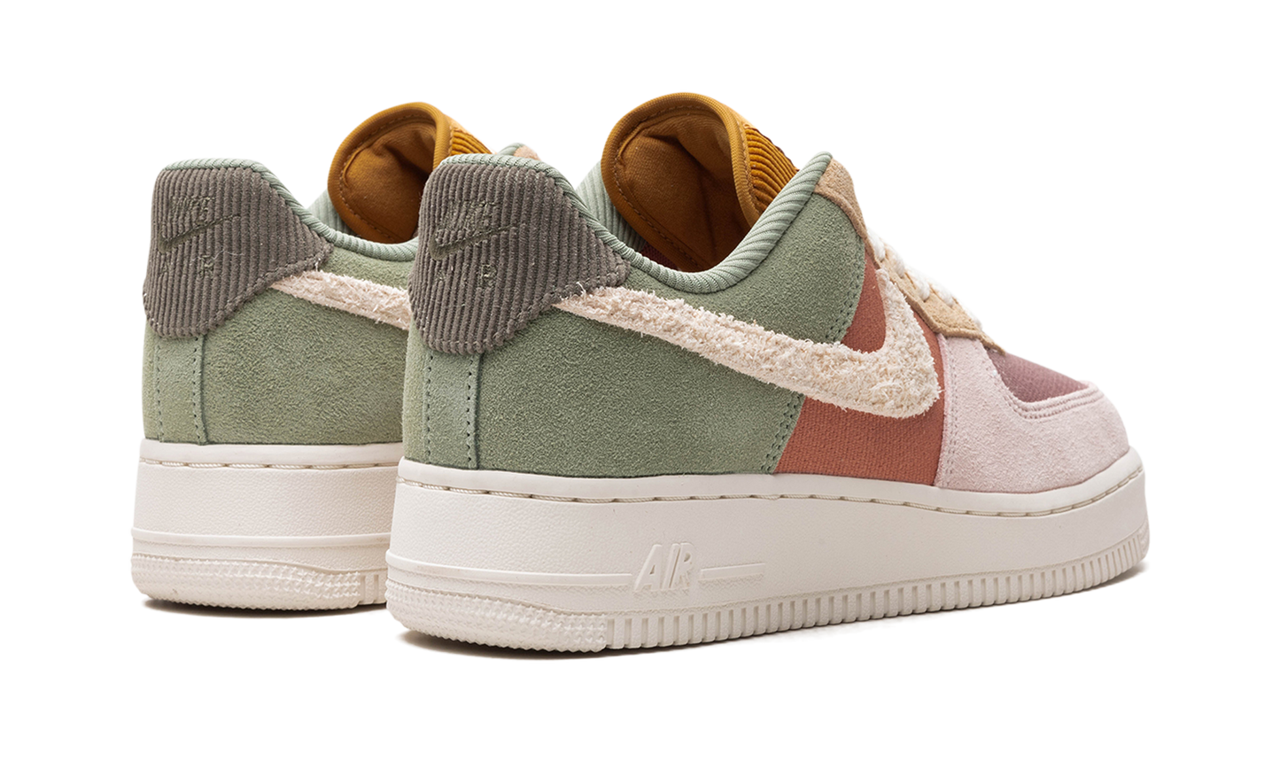 AIR FORCE 1 WMNS  Oil Green