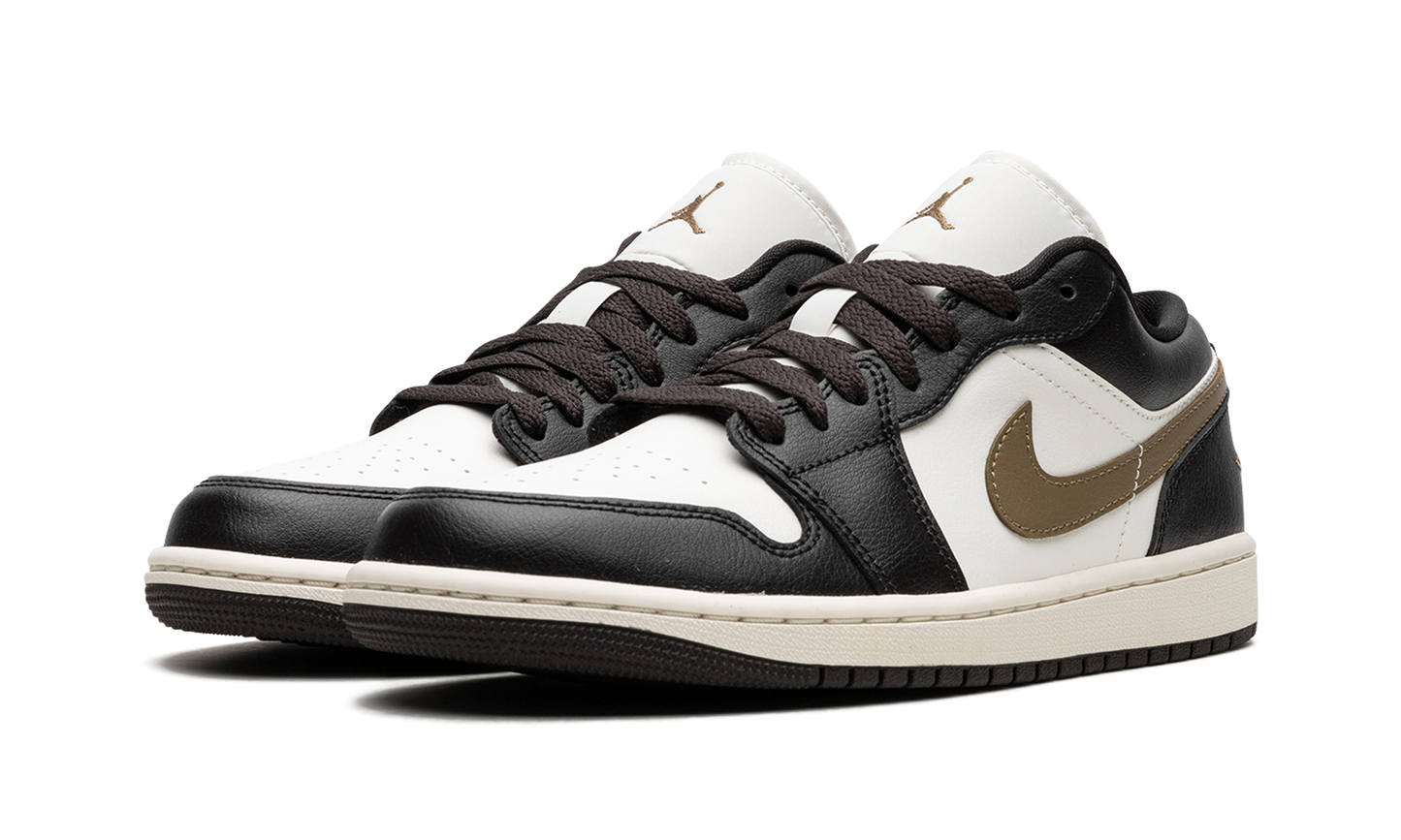 Air Jordan 1 Low WMNS  Shadow Brown