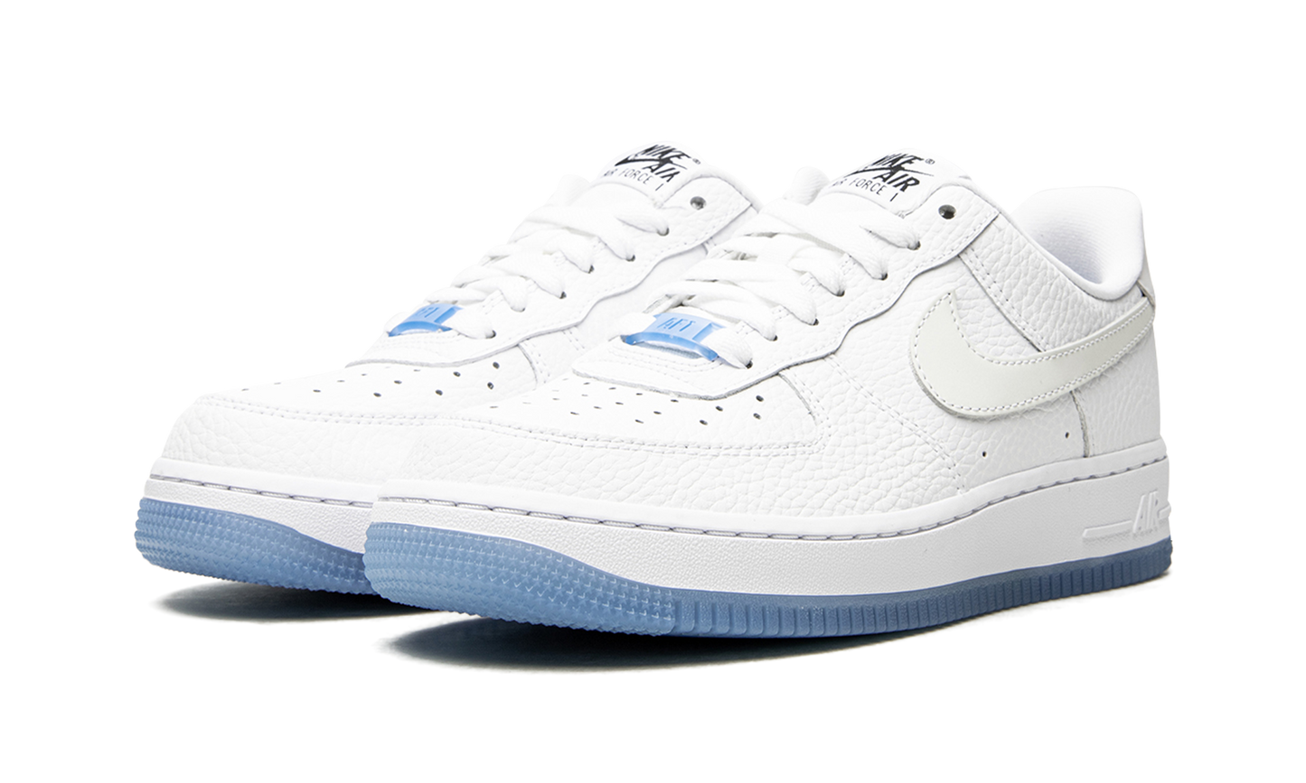 AIR FORCE 1 LO WMNS  UV Reactive Swoosh