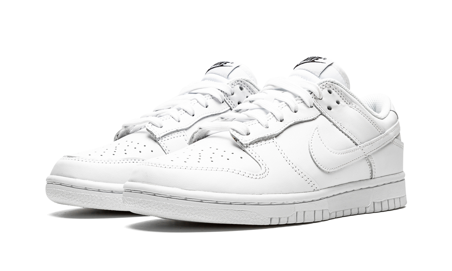 DUNK LOW WMNS  Triple White