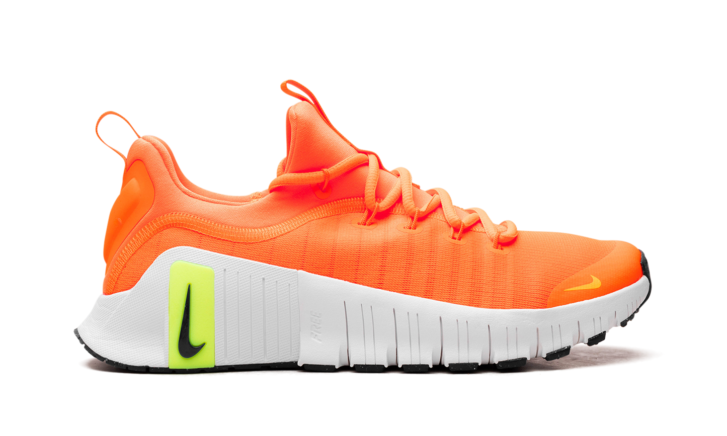 Free Metcon 6 WMNS  Orange