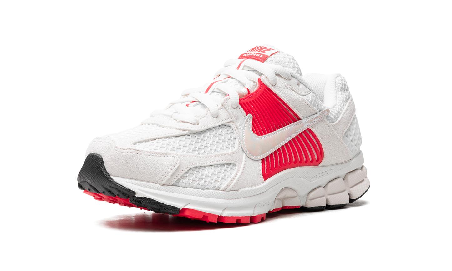 Air Zoom Vomero 5 WMNS  Siren Red