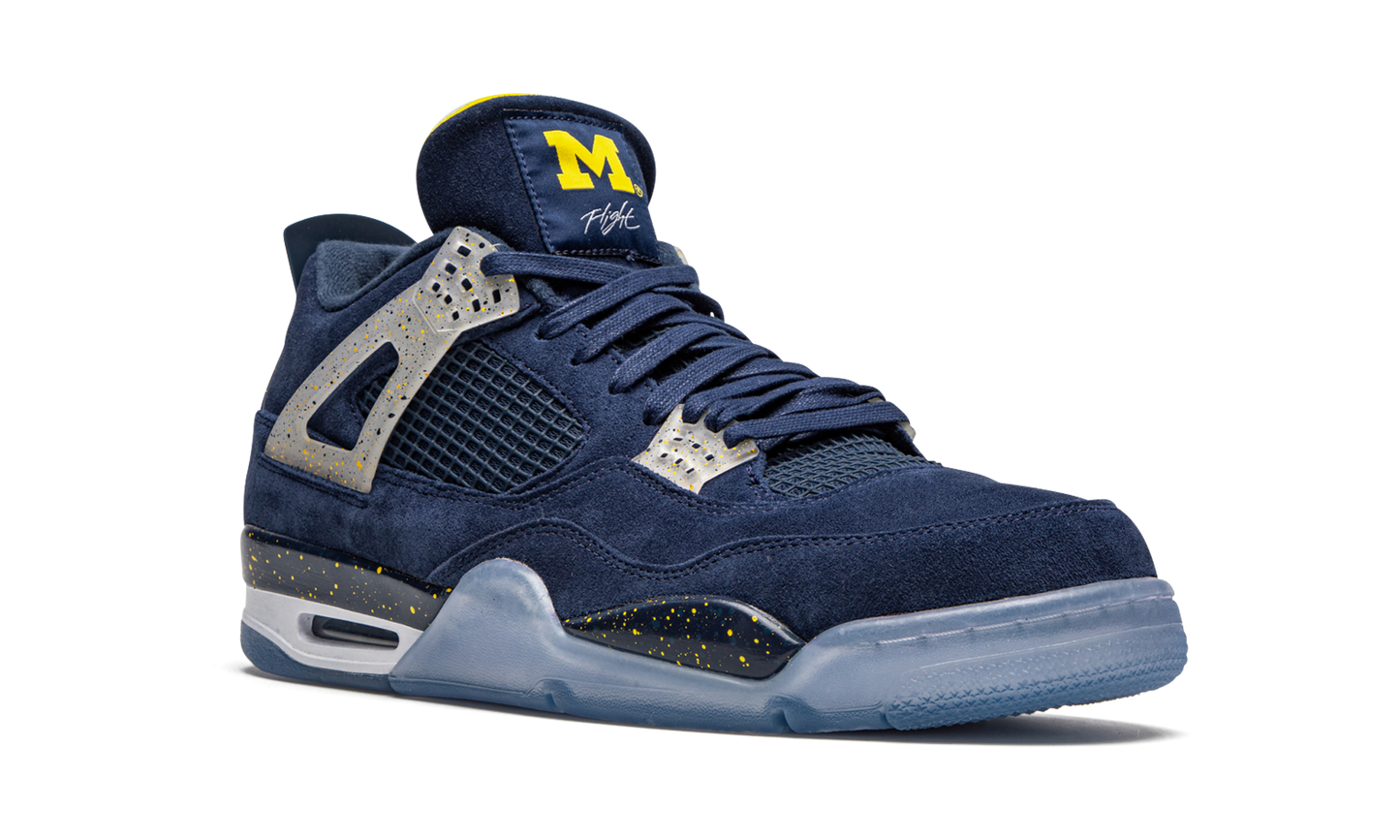 Air Jordan 4 Retro PE  Michigan