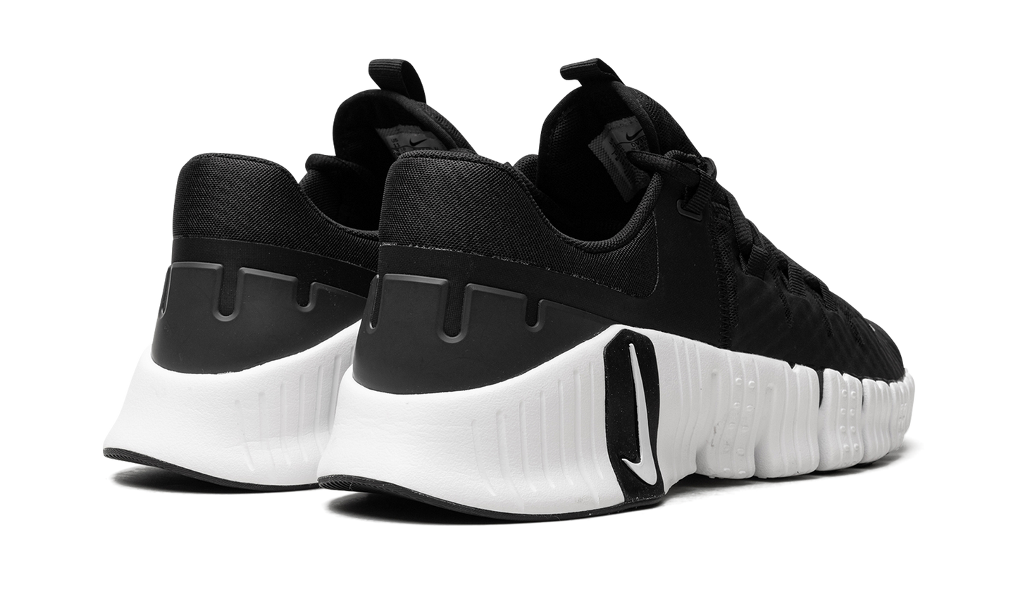 Free Metcon 5  Black / White