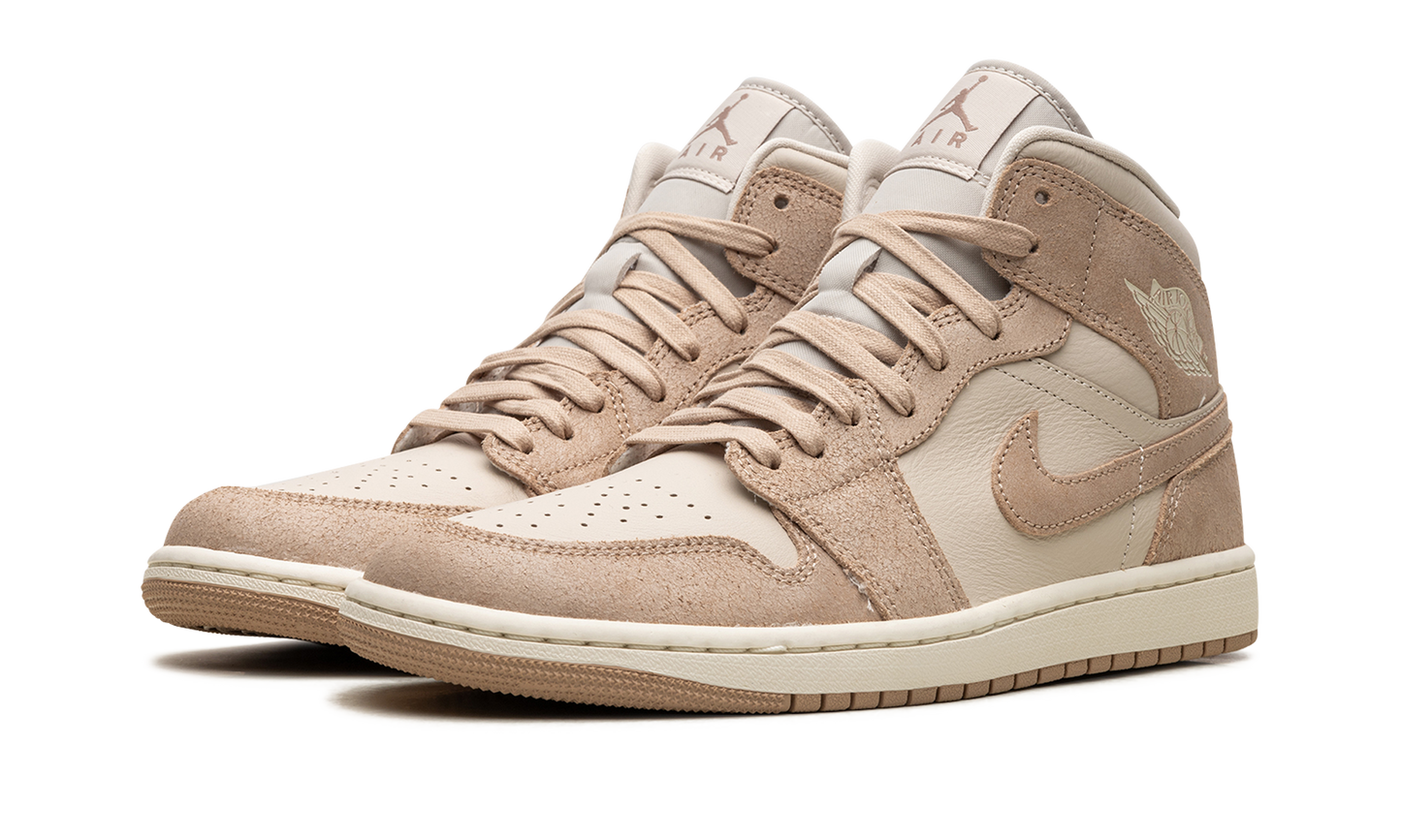 AIR JORDAN 1 MID SE WMNS  Legend Light Brown