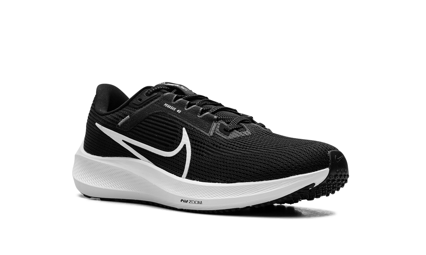 Air Zoom Pegasus 40  Black White