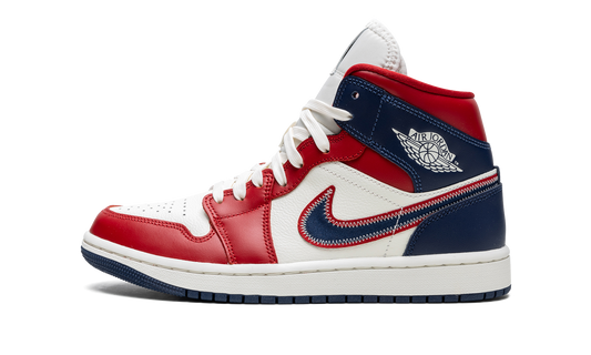 AIR JORDAN 1 MID SE WMNS  USA