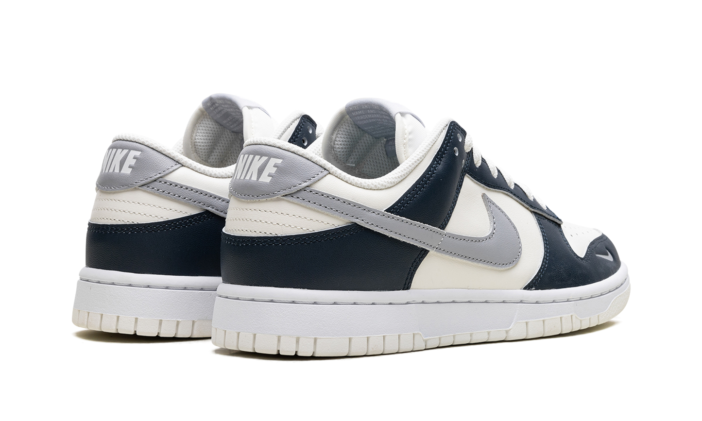 Dunk Low WMNS  Armoury Navy