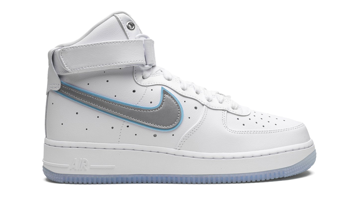 AIR FORCE 1 HIGH MNS WMNS  Dare To Fly