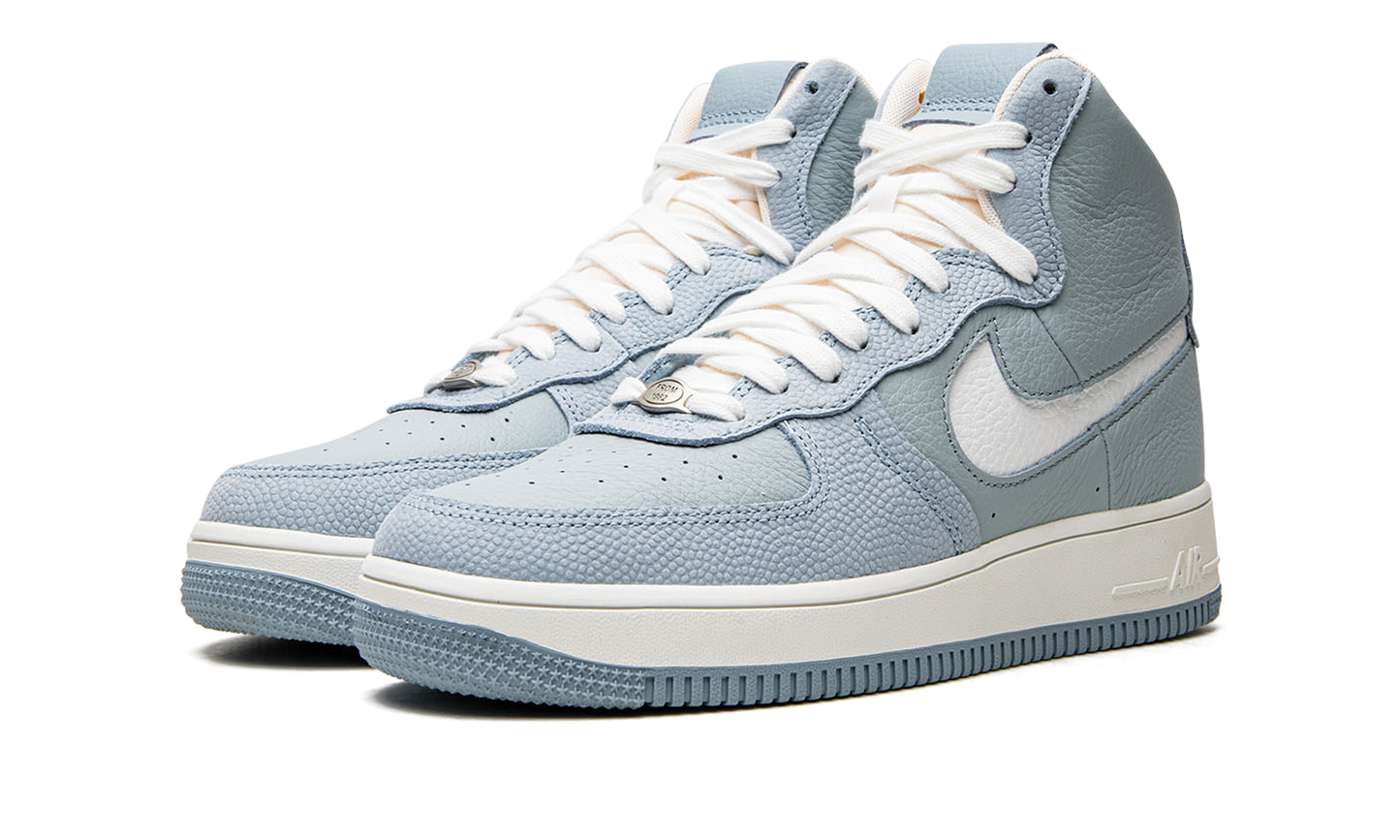 AIR FORCE 1 HIGH SCULPT MNS WMNS  Worn Blue