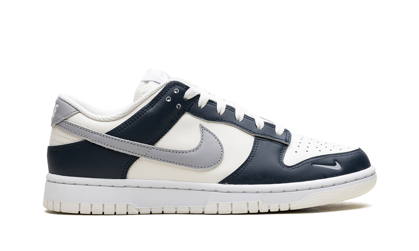 Dunk Low WMNS  Armoury Navy