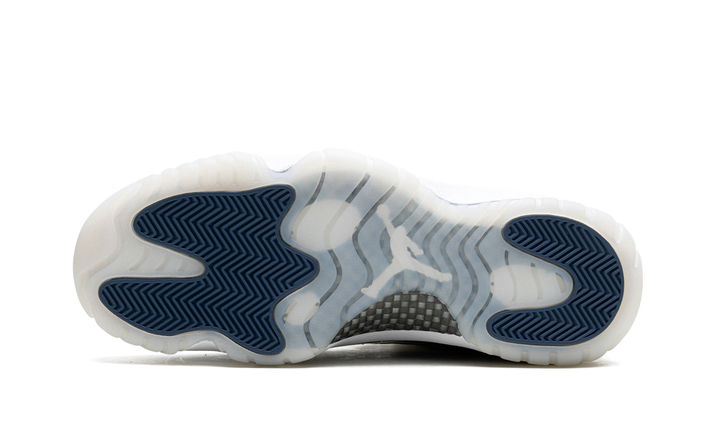Jordan 11 Retro Low  Diffused Blue