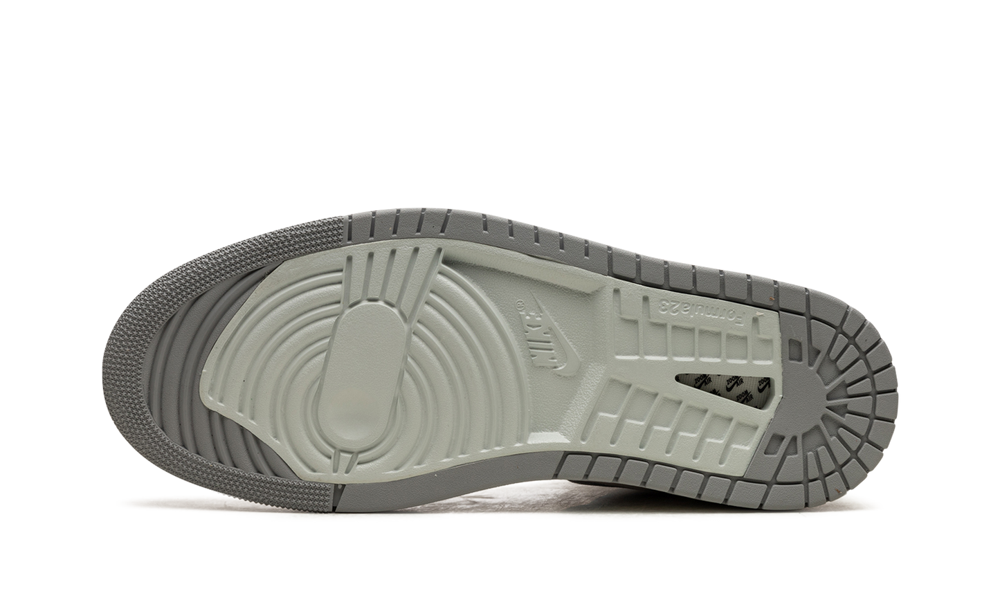 Air Jordan 1 Zoom CMFT 2  Particle Grey