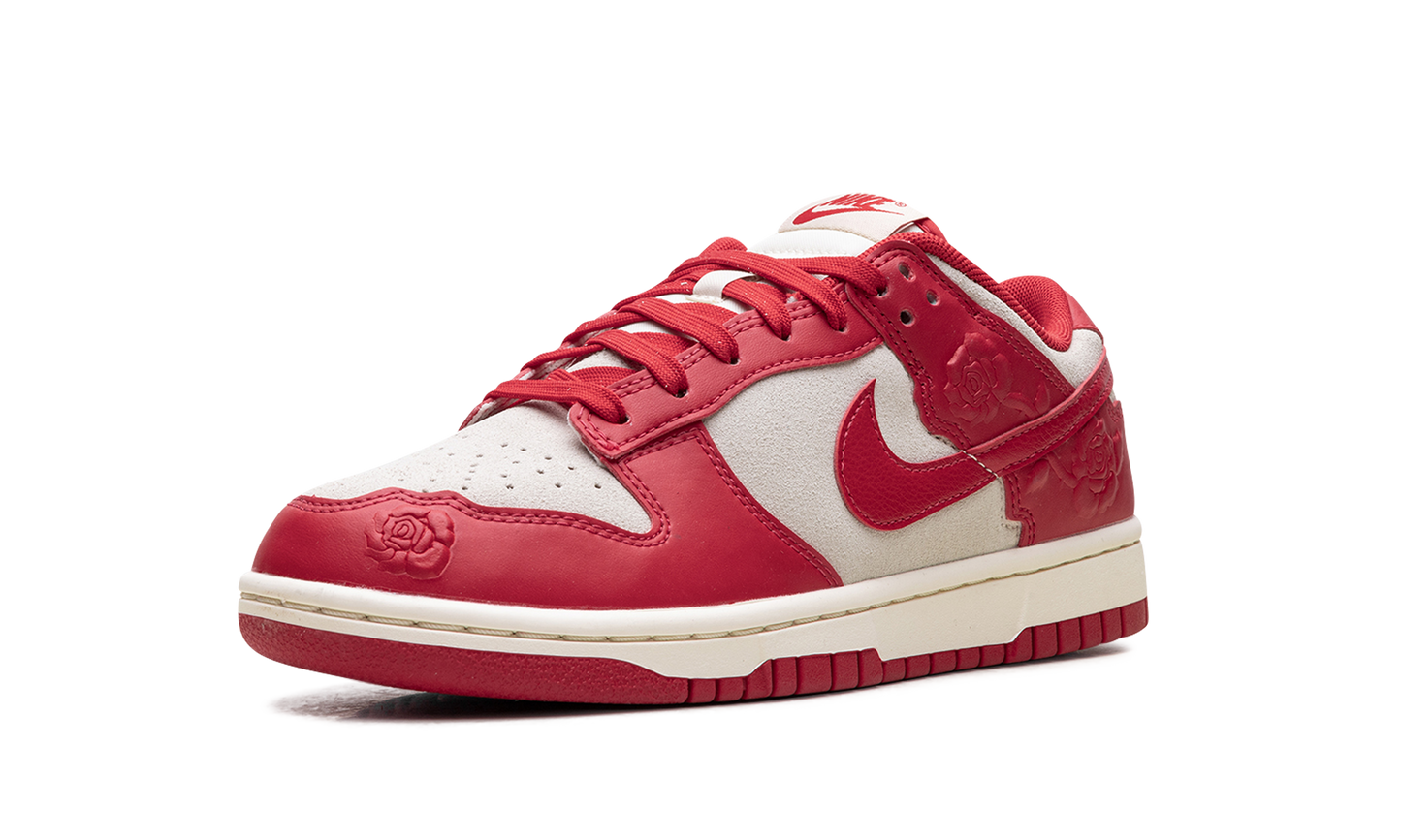 Dunk Low WMNS  Red Roses