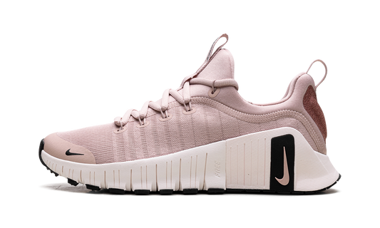 Free Metcon 6 PRM WMNS  Pink Oxford / Light Soft Pink / Black