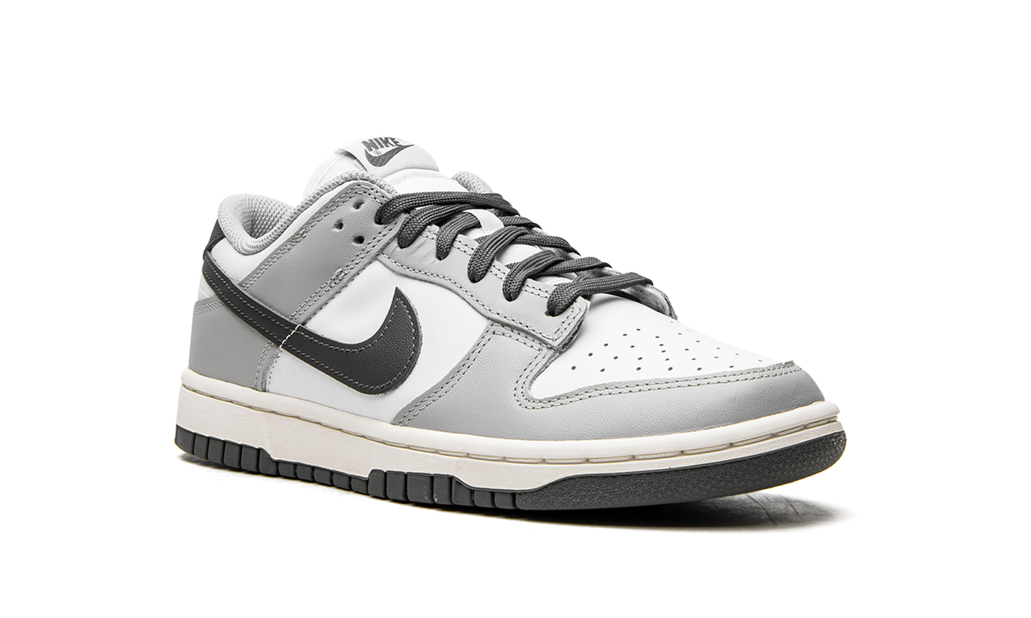 DUNK LO MNS WMNS  Light Smoke Grey