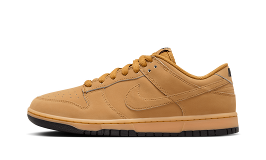 Dunk Low Retro SE  Wheat Gum