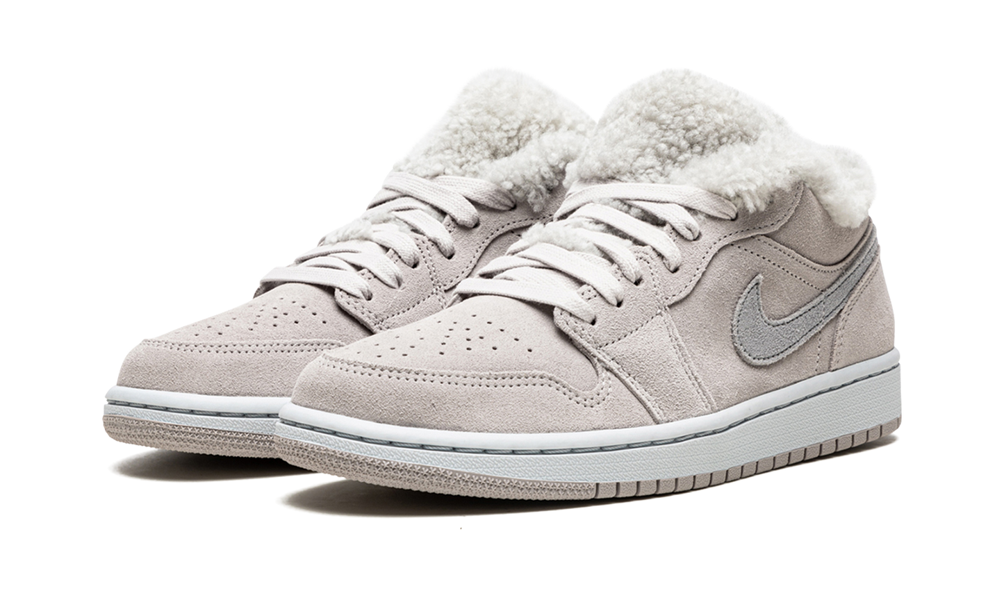 AIR JORDAN 1 LO SE WMNS  Sherpa Fleece