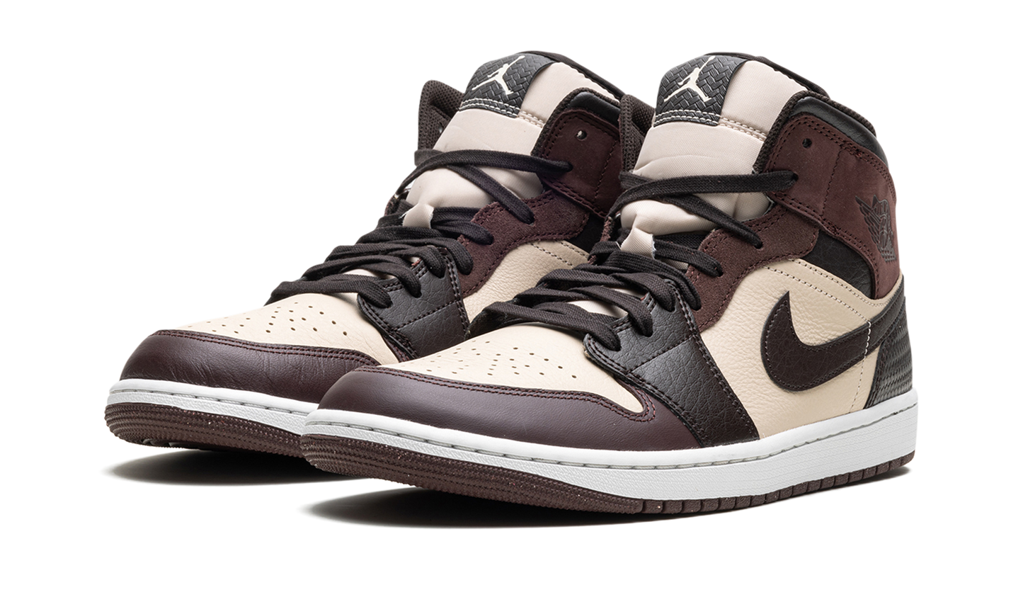 Air Jordan 1 Mid Se  Velvet Brown