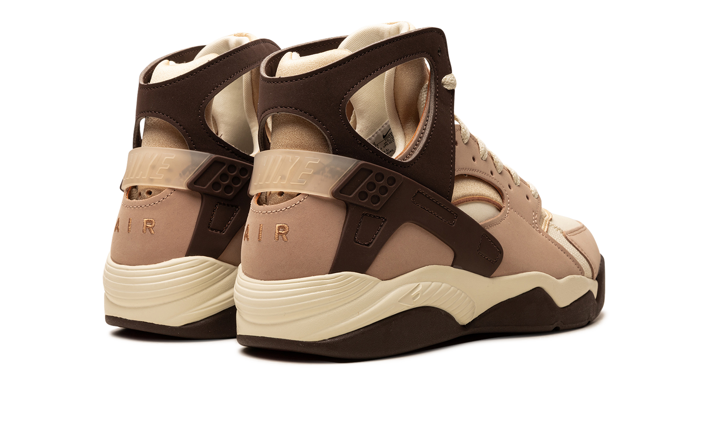 Air Flight Huarache  Baroque Brown