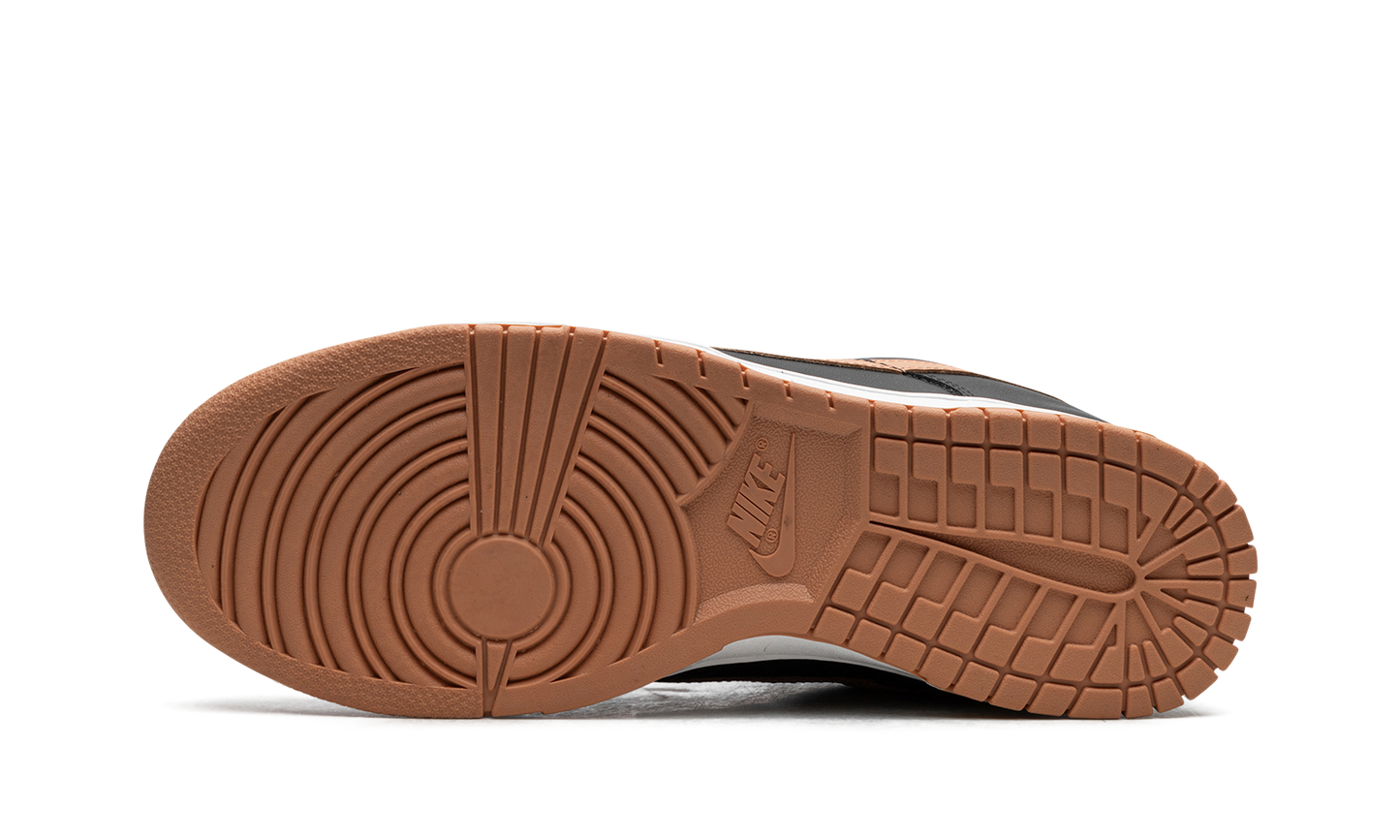Dunk Low  Black / Amber Brown