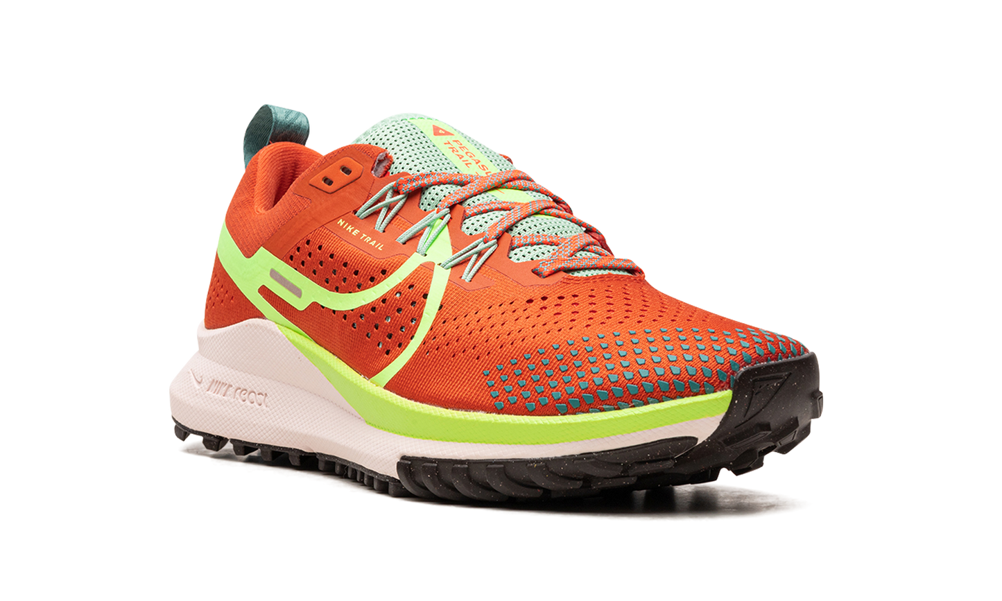 NIKE PEGASUS TRAIL 4 WMNS  Mantra Orange