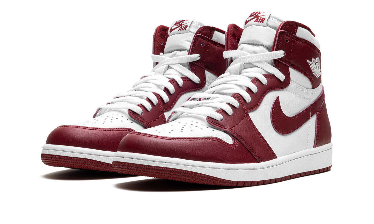 Air Jordan 1 Retro High OG  Team Red