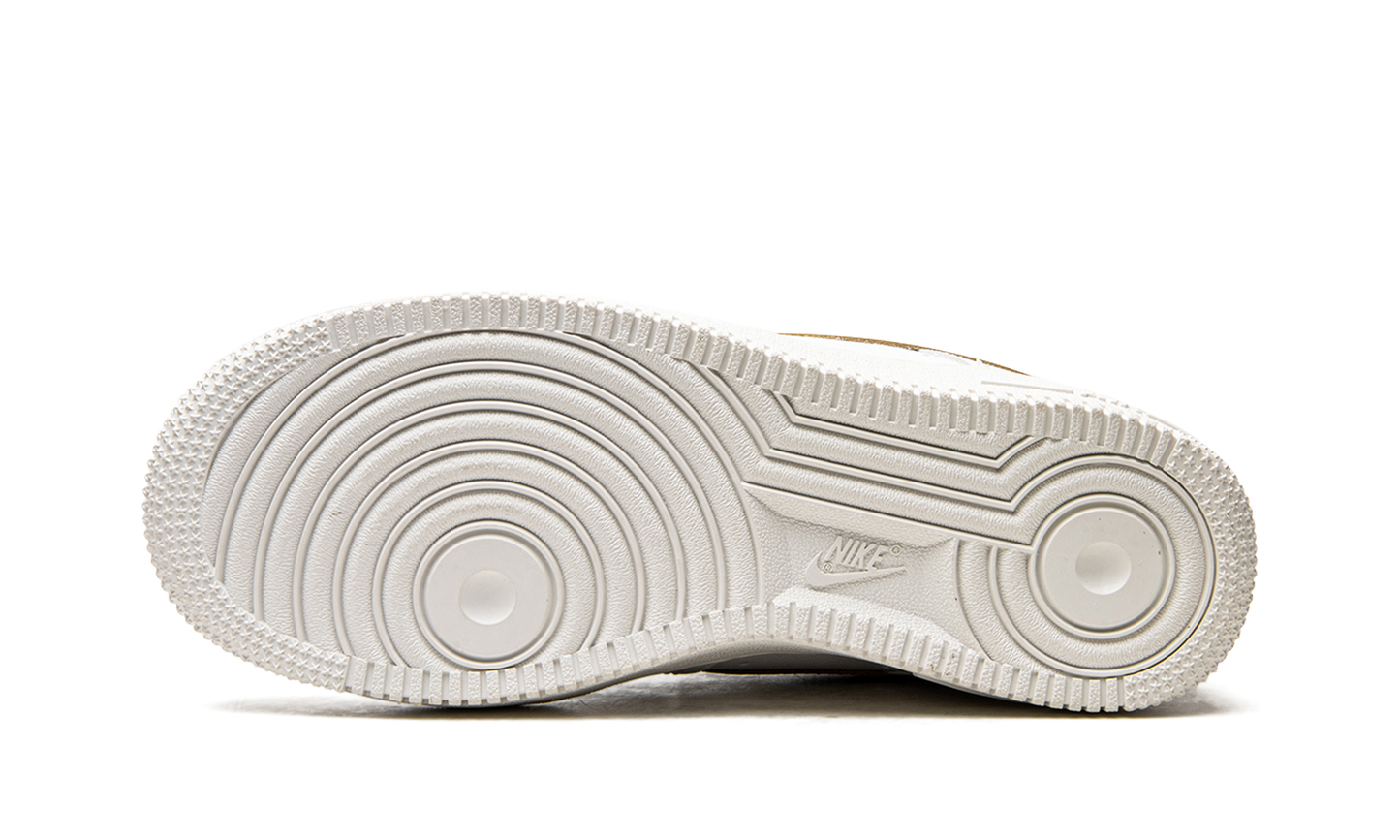 AIR FORCE 1 MNS WMNS  White / Gold / Silver