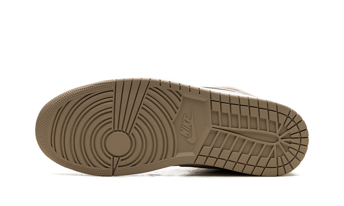Air Jordan 1 Mid  LEGEND LIGHT BROWN