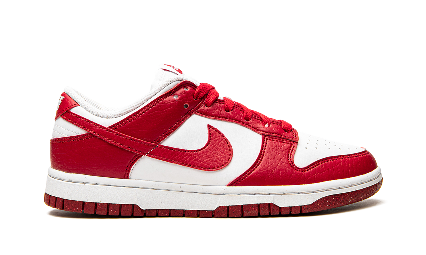 DUNK LOW NEXT NATURE WMNS  University Red
