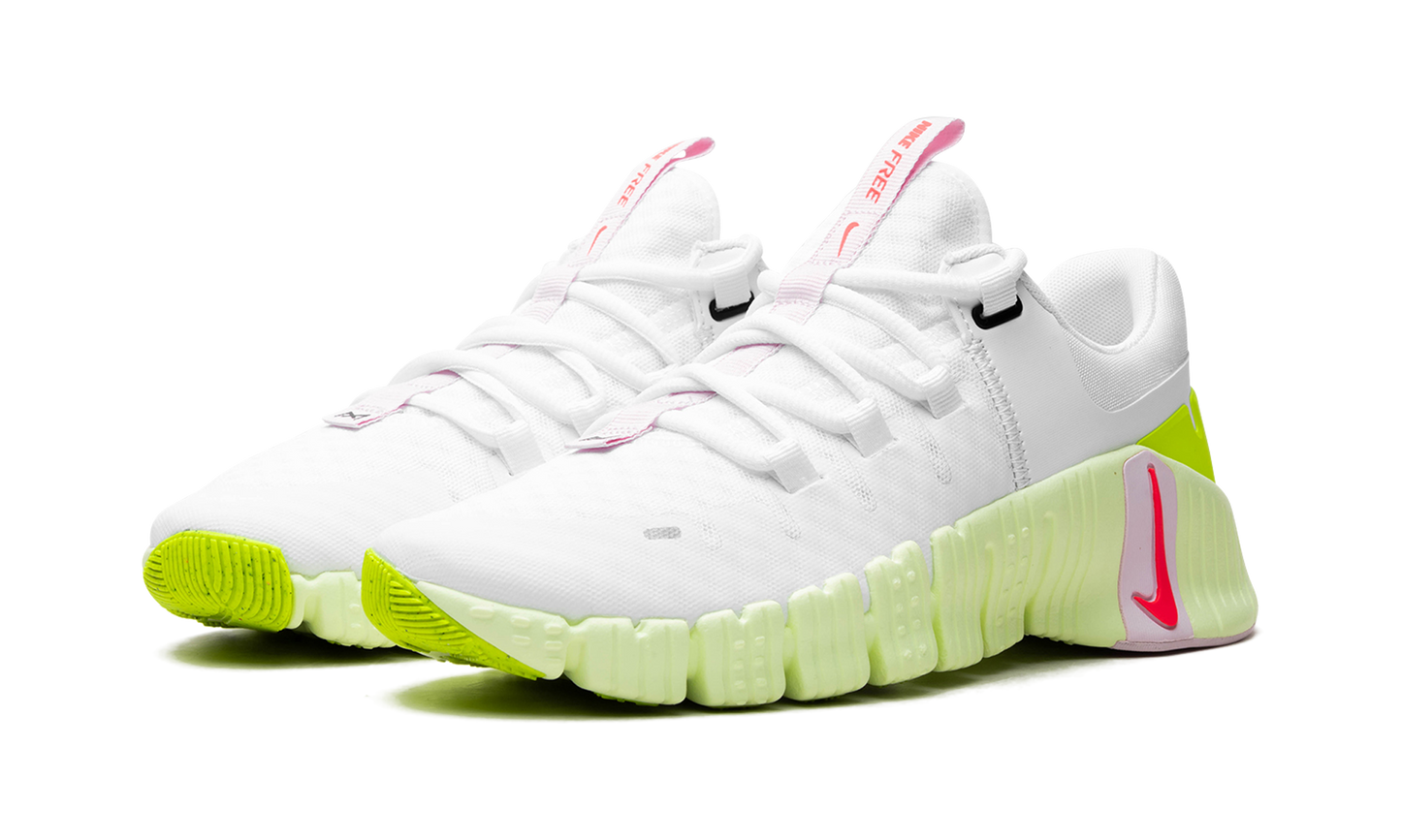 Free Metcon 5 WMNS  Barely Volt Pink Foam