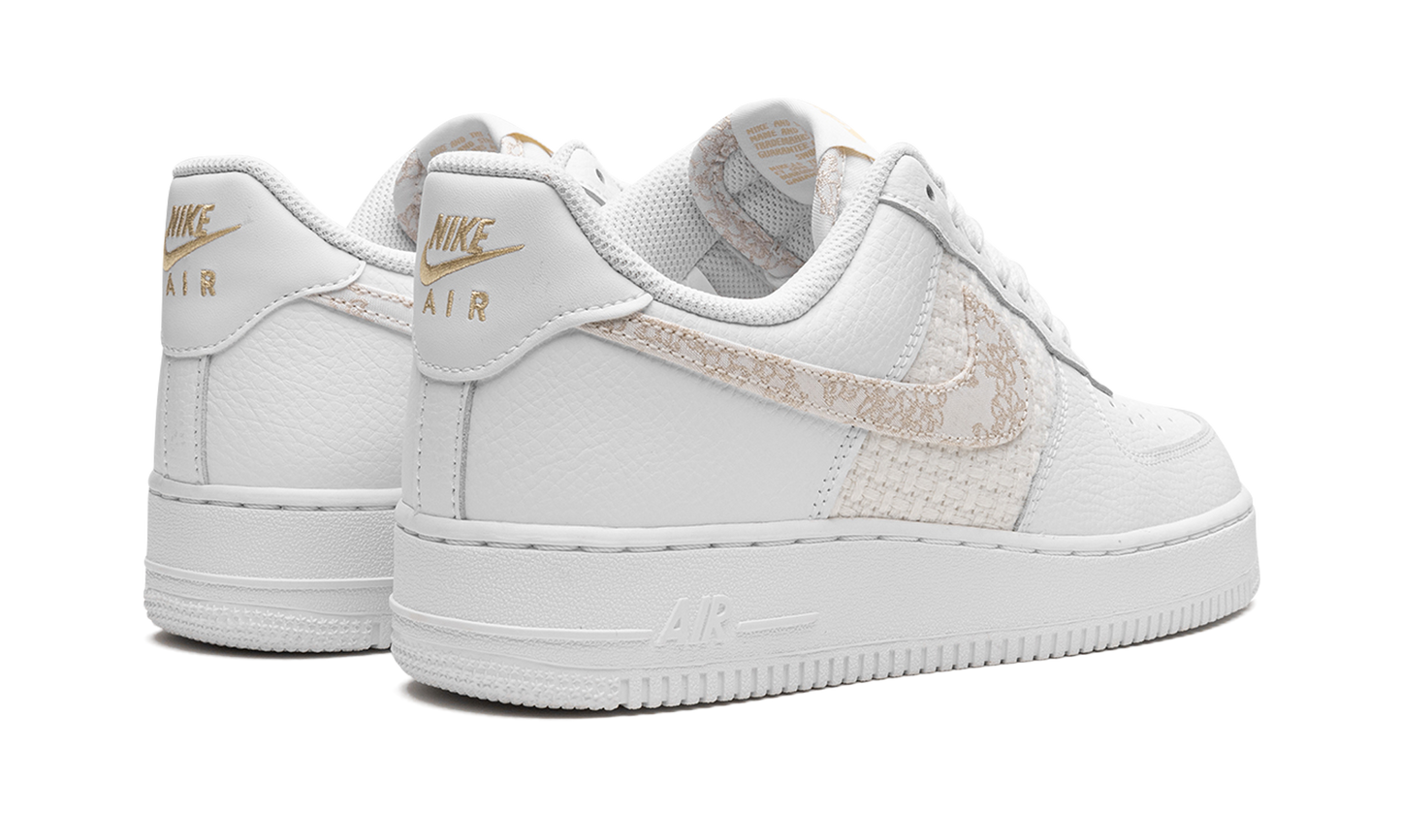 AIR FORCE 1 '07 SE MNS WMNS  Flower Swoosh