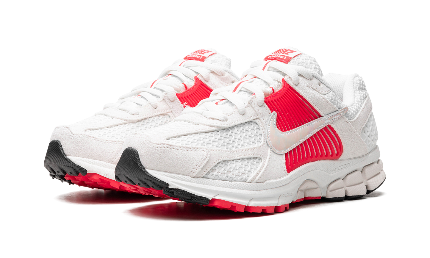 Air Zoom Vomero 5 WMNS  Siren Red