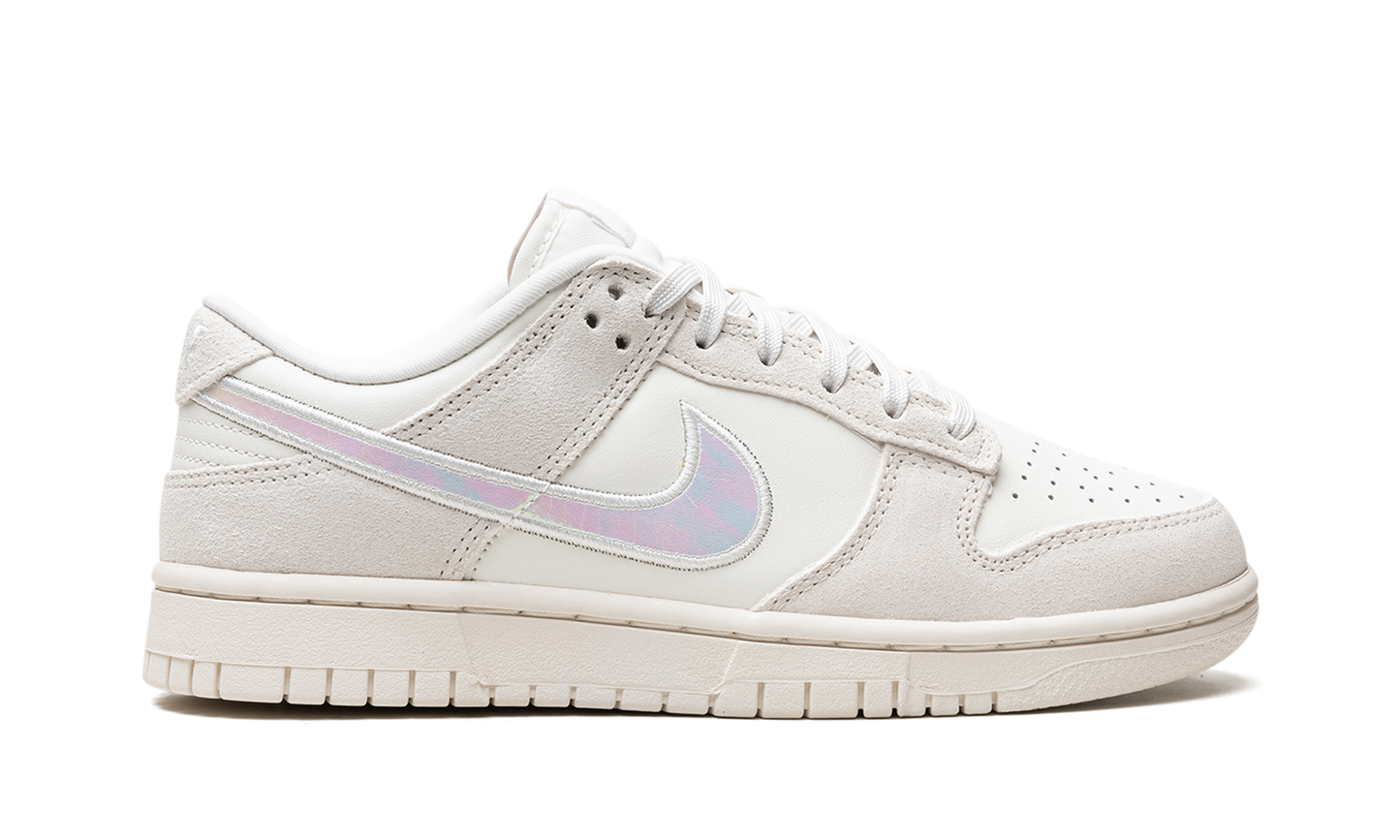 DUNK LOW WMNS  Ridescent Swoosh