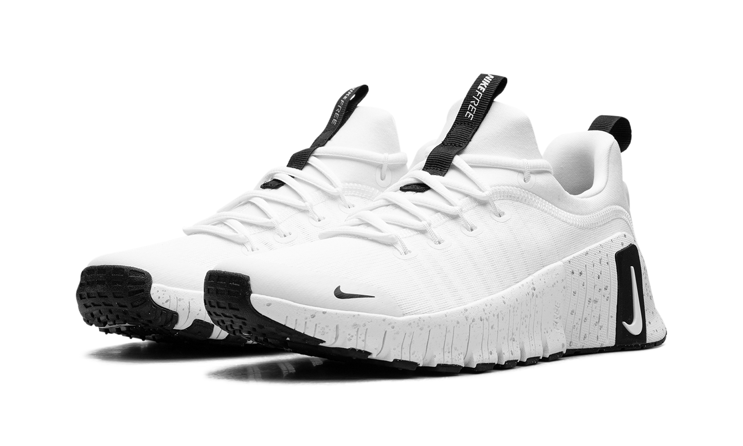 Free Metcon 6 WMNS  White Metallic Silver Light Smoke Grey Black