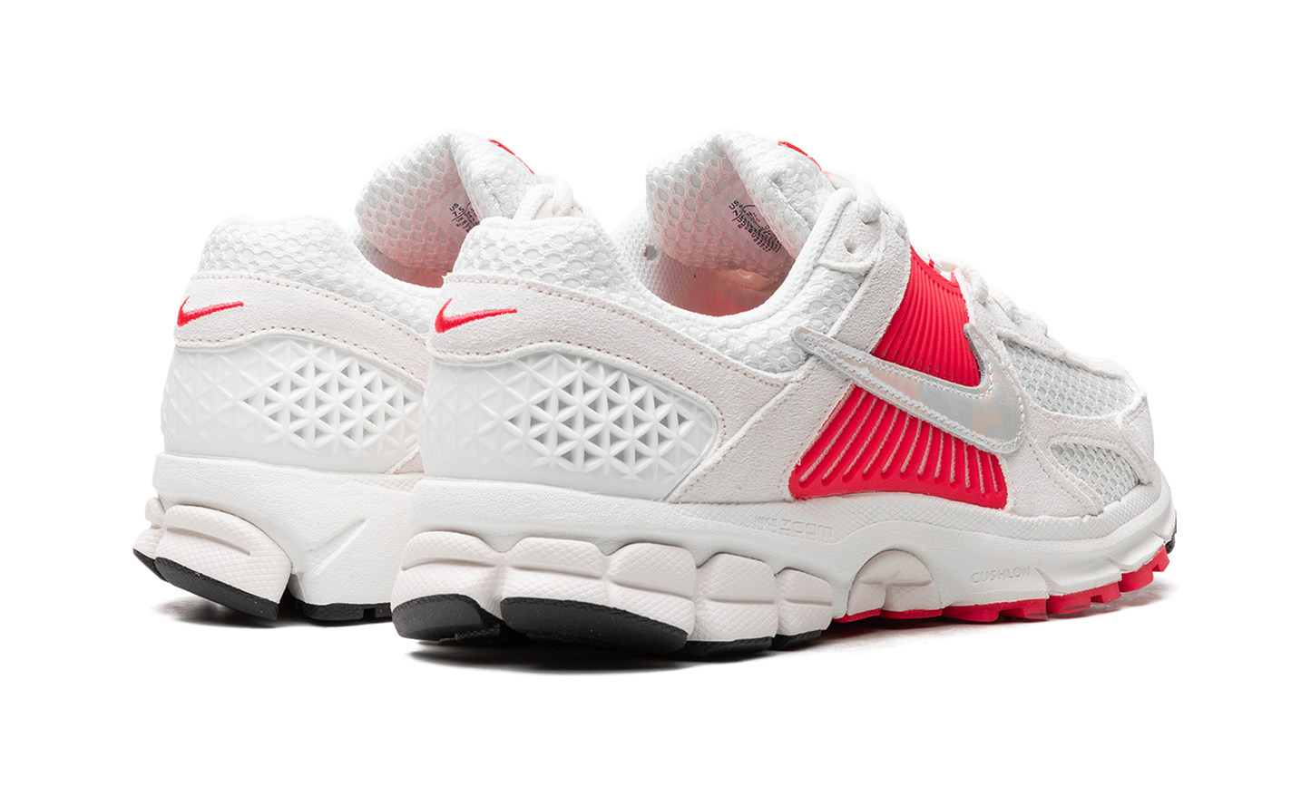 Air Zoom Vomero 5 WMNS  Siren Red