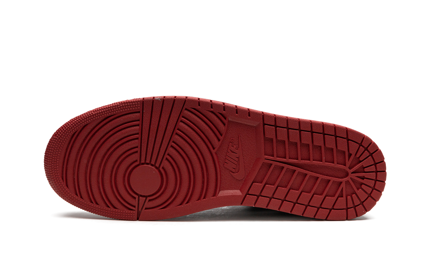 Jordan 1 Low  Alternate Bred Toe