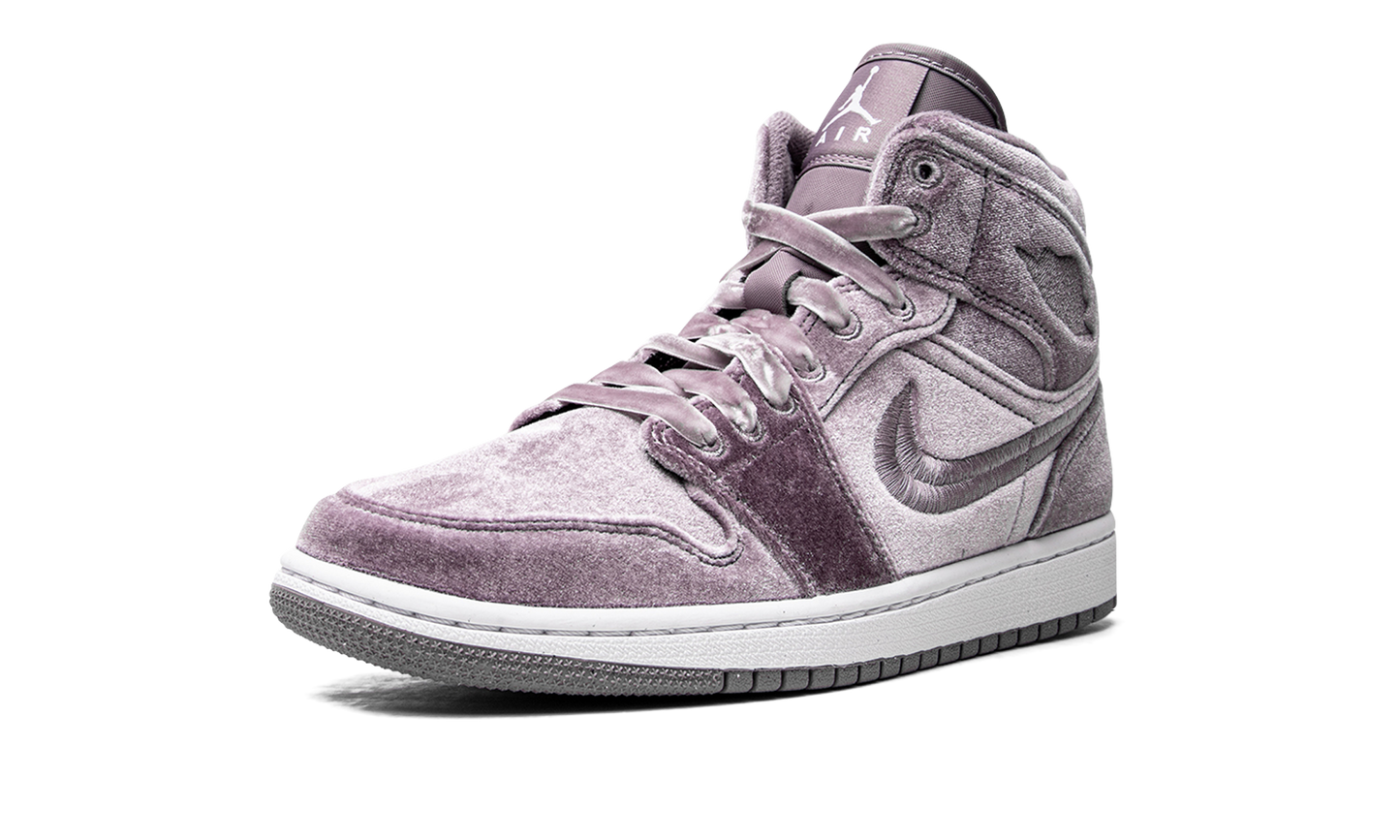 AIR JORDAN 1 MID SE WMNS  Purple Velvet