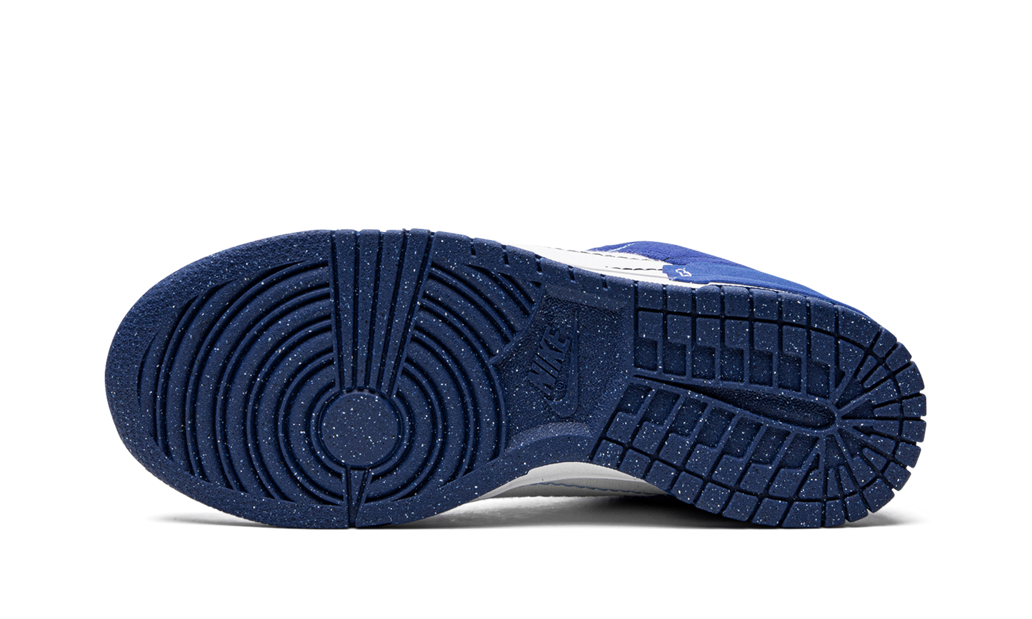 DUNK LO DISRUPT 2 MNS WMNS  White University Blue