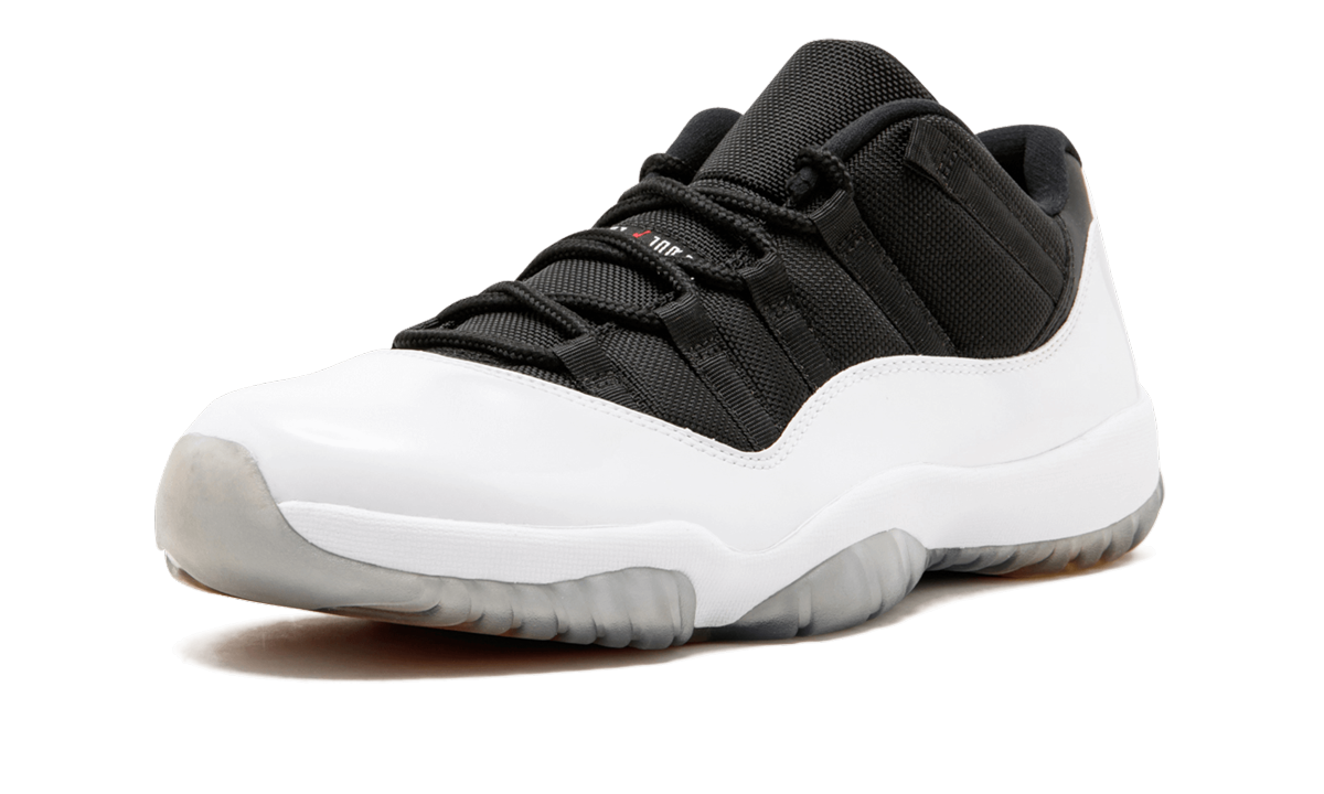 Air Jordan 11 Retro Low  Tuxedo