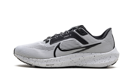 Air Zoom Pegasus 40 WMNS  White Black