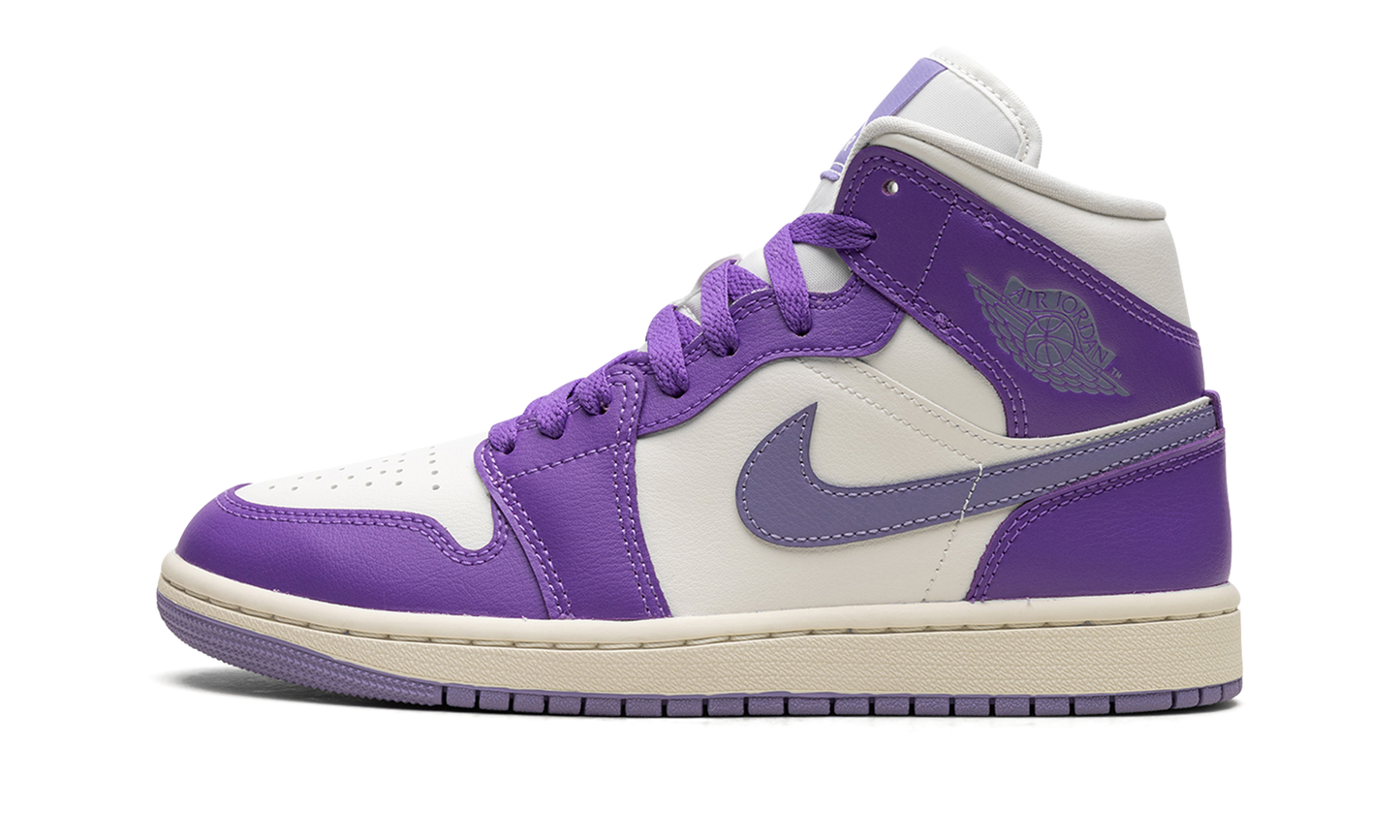 AIR JORDAN 1 MID WMNS  Action Grape