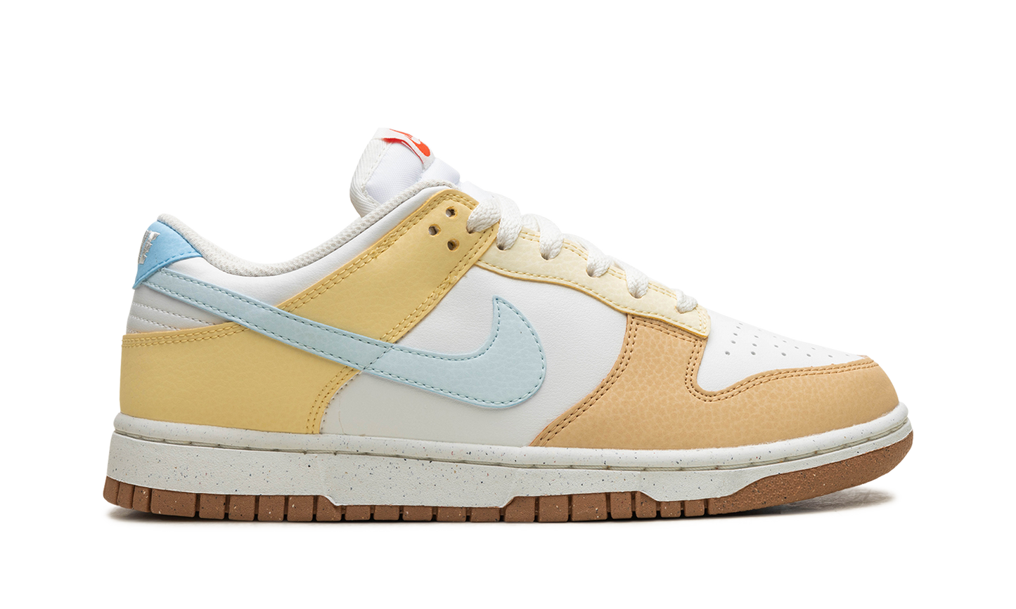 DUNK LOW WMNS  Soft Yellow