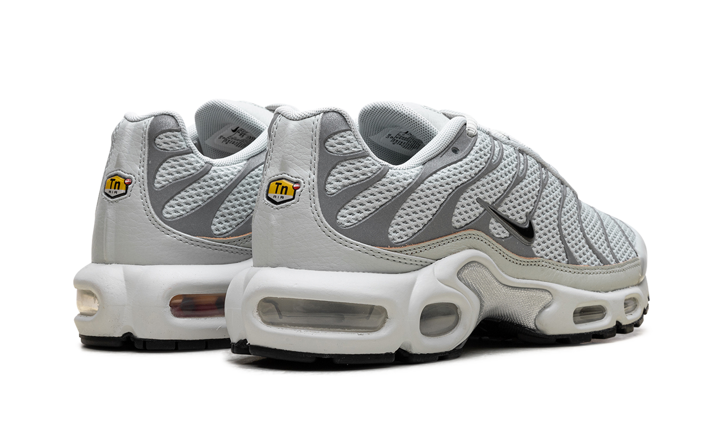 Air Max Plus WMNS  Light Silver