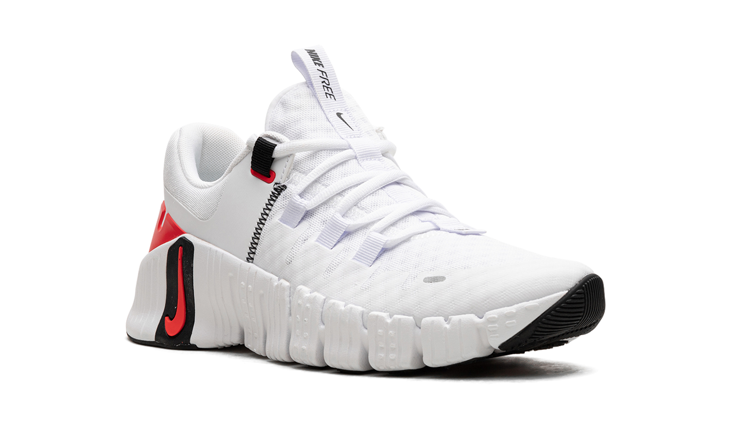 Free Metcon 5  White Bright Crimson